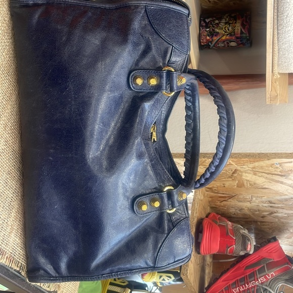 Volunteer bag for woman is dark blue leather - Picture 3 of 6